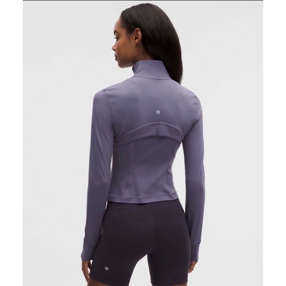 112-Lululemon-Define Cropped Jacket Nulu-Grape Mist/Mirror Silver/ Mirror Silver - Picture 2 of 2